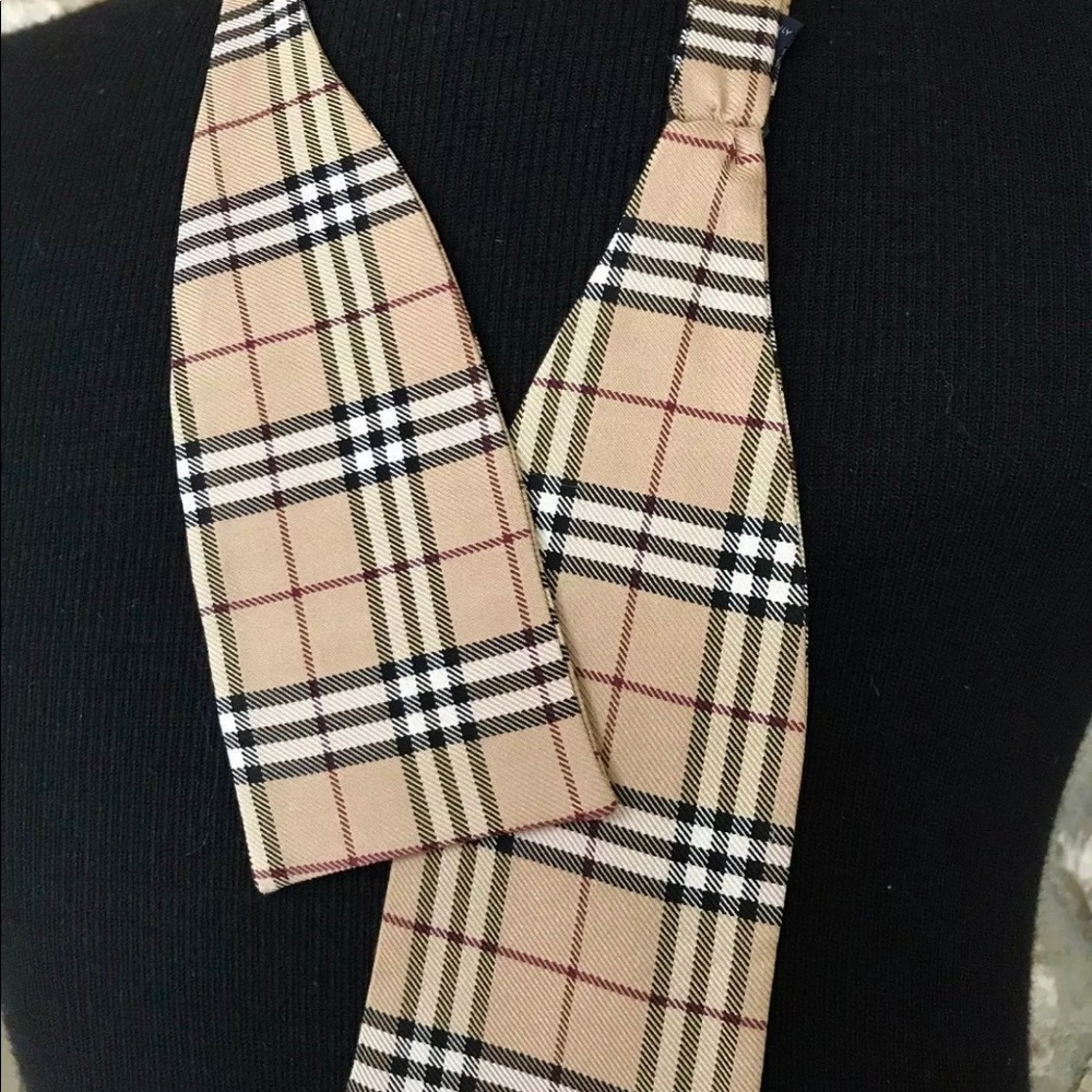 🎁TB HOLIDAY 26’🎁LEGENDARY🆕🔥💯ORIGINAL ICONIC BURBERRY NOVA CHECK BOW TIE SET🔥 - Picture 12 of 15